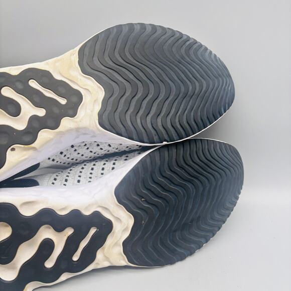 Nike Shoes Mens 11 White Epic Phantom React Flyknit Slip On Running Sneakers - Picture 9 of 10